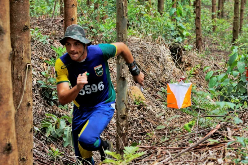 PRÁTICAS CORPORAIS DE AVENTURAS NA NATUREZA - Jogo educativo