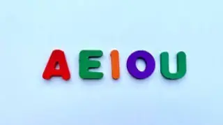 VOGAIS - Jogo educativo